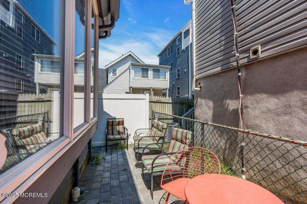 62 Sherman Avenue - Photo 12