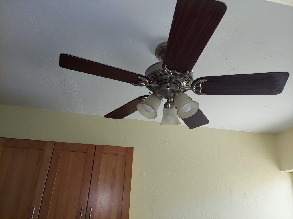 505 Sw 9th Street - Photo 1