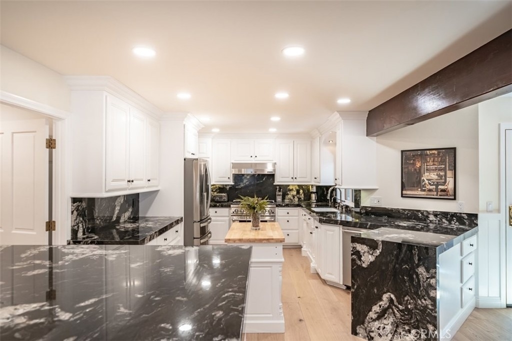27598 Meadow Bay Drive - Photo 12