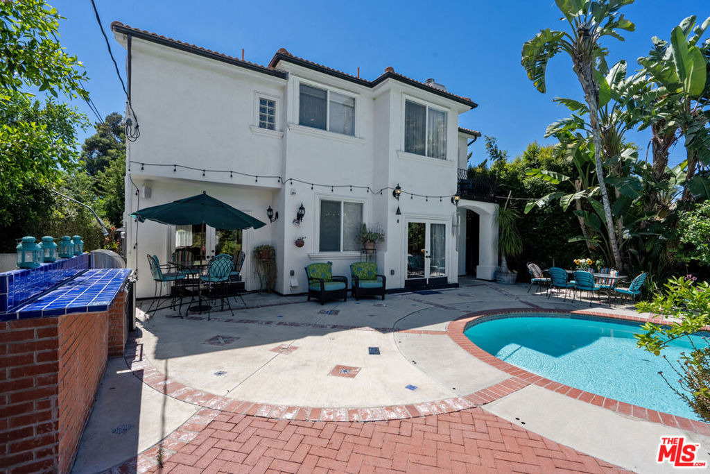 4544 Tobias Avenue - Photo 6