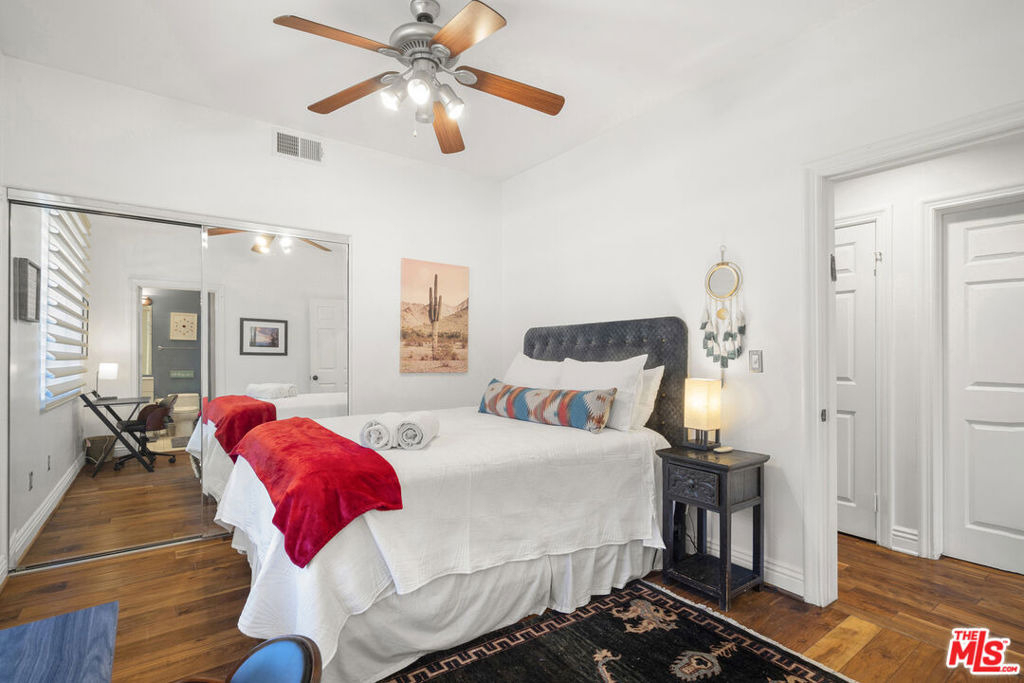 4544 Tobias Avenue - Photo 19