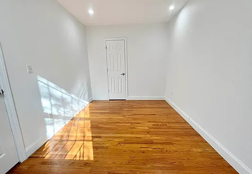 57 Herkimer Street - Photo 2