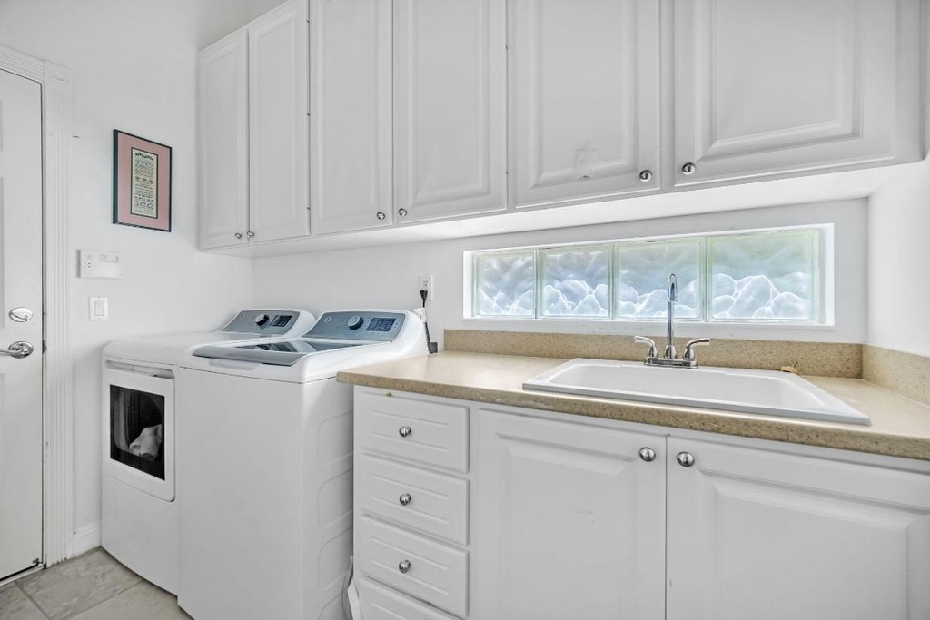 8188 Rosalie Lane - Photo 16