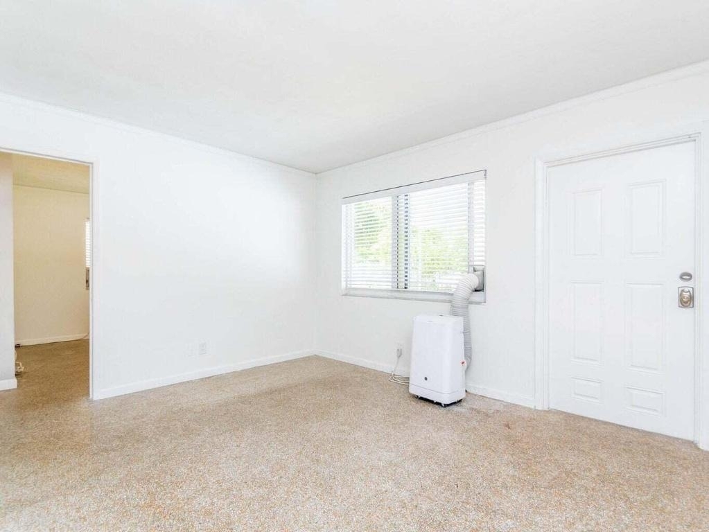 4230 Ne 1st Terrace - Photo 4