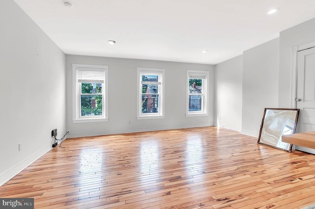 442 W Hanover Street - Photo 6