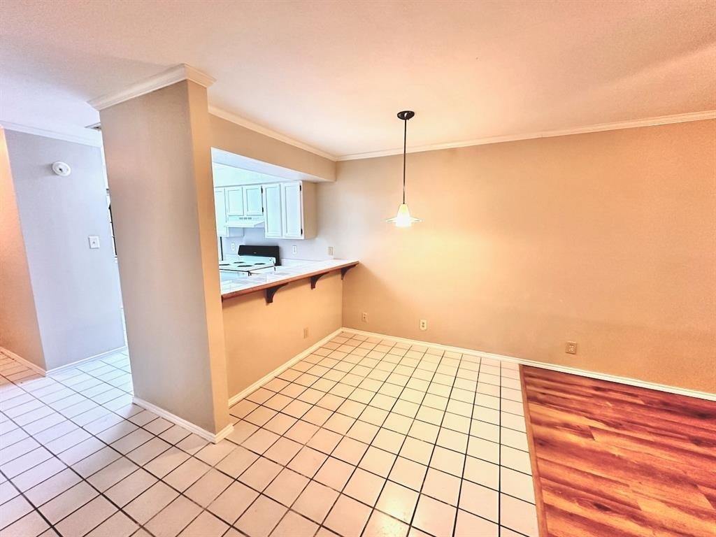 2215 Post Rd - Photo 4