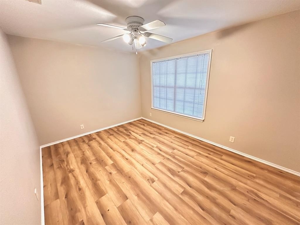 2215 Post Rd - Photo 13
