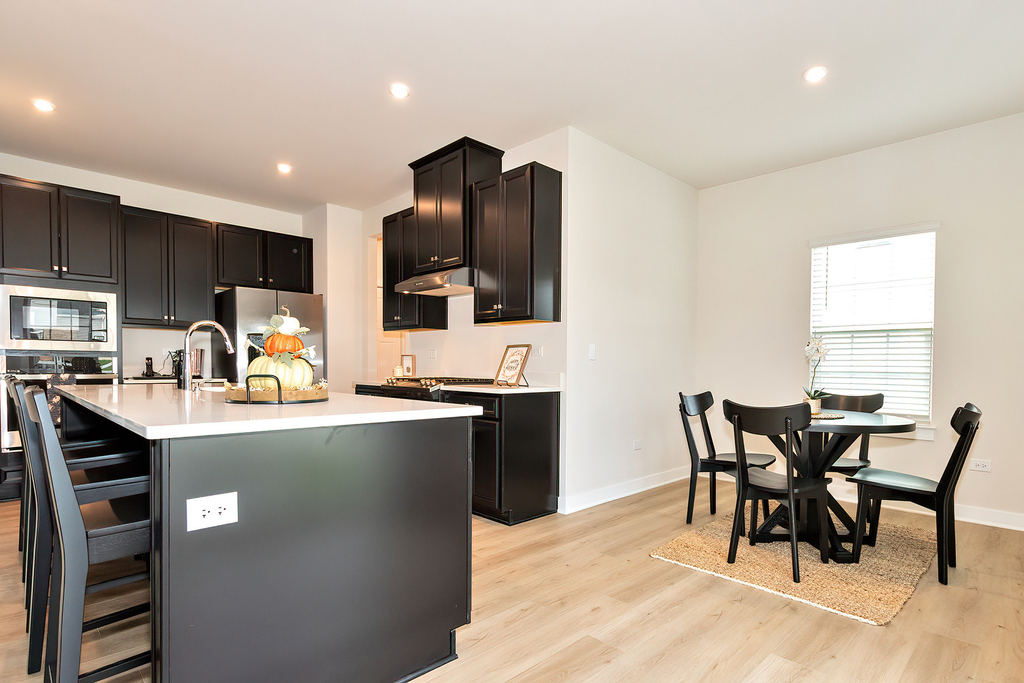 1241 Neuway Lane - Photo 4