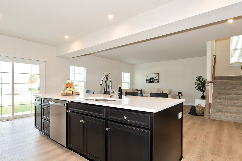 1241 Neuway Lane - Photo 2