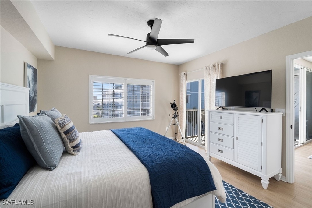22748 Island Pines Way - Photo 19