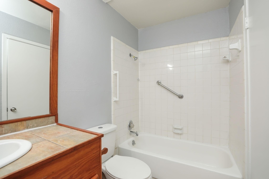 2100 Wilcrest Drive - Photo 23
