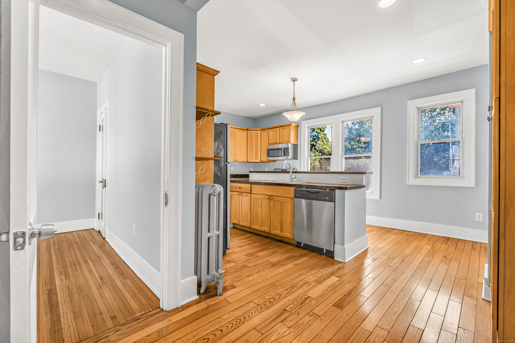 2679 Fairfield Avenue - Photo 3