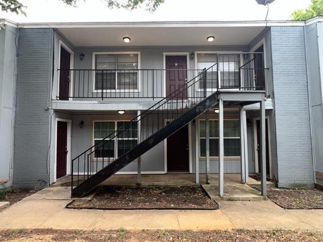 219 Fry Street - Photo 1
