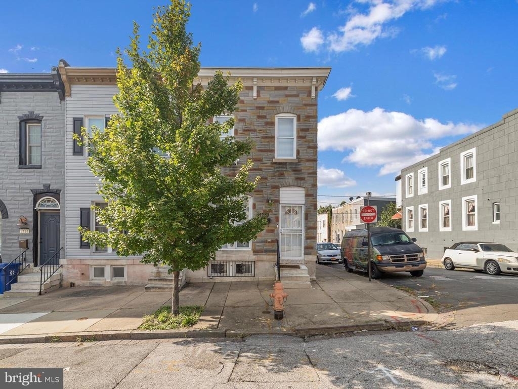 1713 E Lafayette Avenue - Photo 1