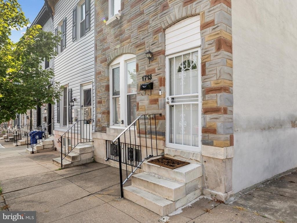 1713 E Lafayette Avenue - Photo 0