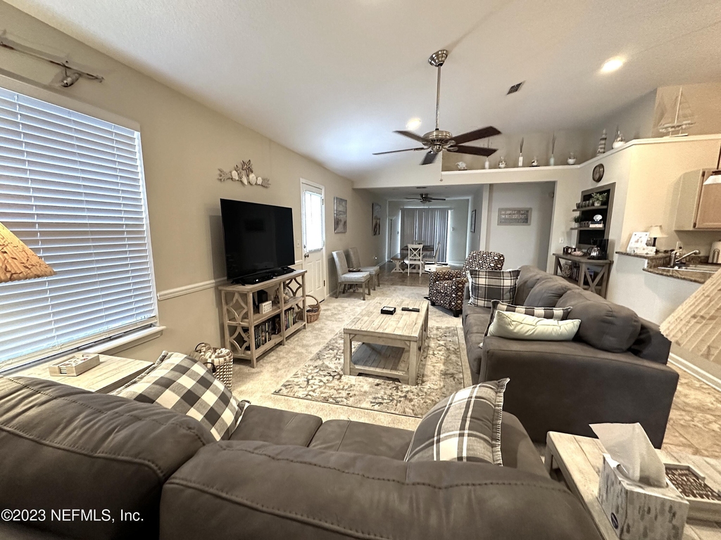 1624 Roberts Drive - Photo 4
