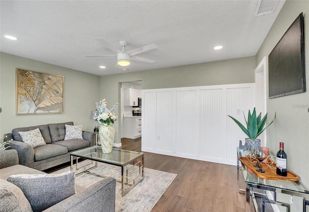 10420 Groton Street - Photo 1