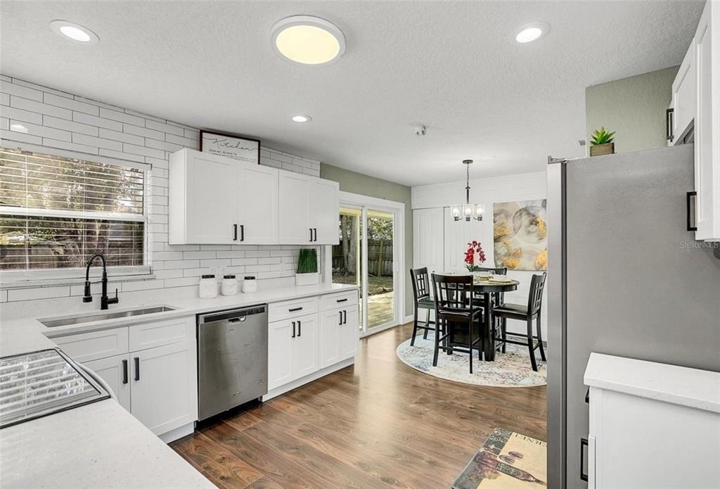 10420 Groton Street - Photo 4