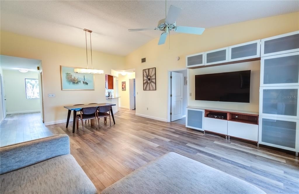 600 Carriage House Lane - Photo 3
