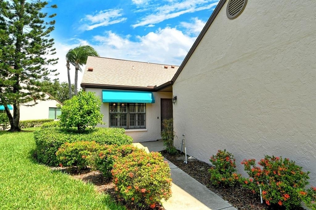 6041 Clubside Drive - Photo 4