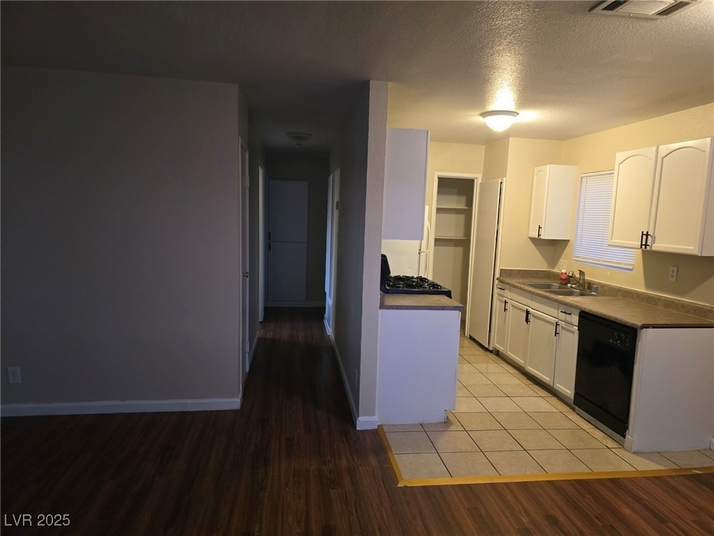 1724 Breckenwood Court - Photo 4