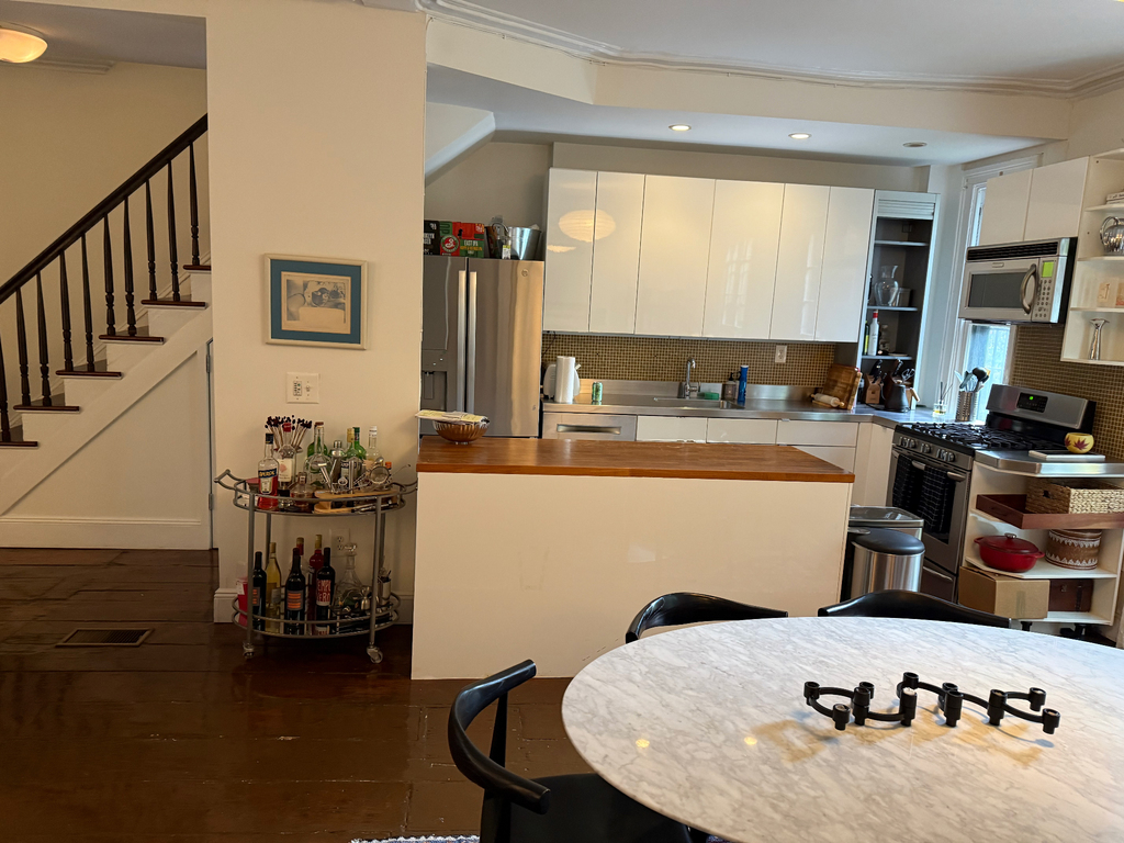 343 Waverly Avenue - Photo 5