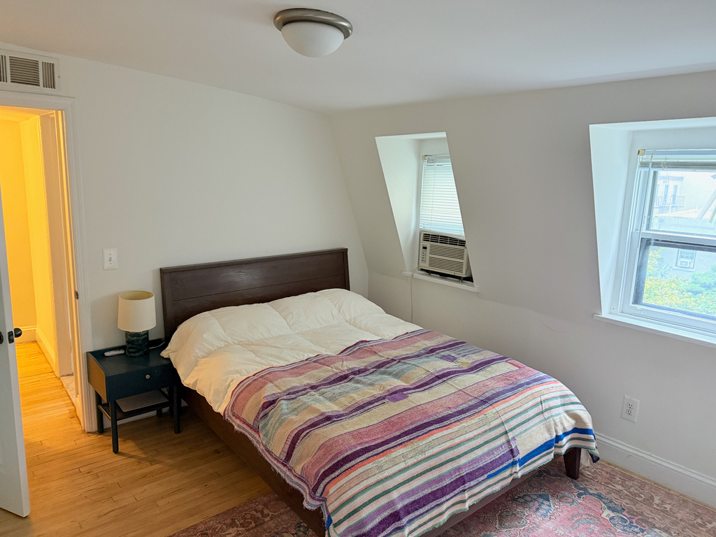 343 Waverly Avenue - Photo 16