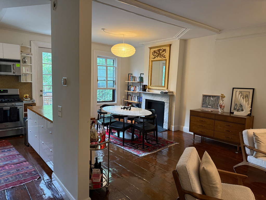 343 Waverly Avenue - Photo 4