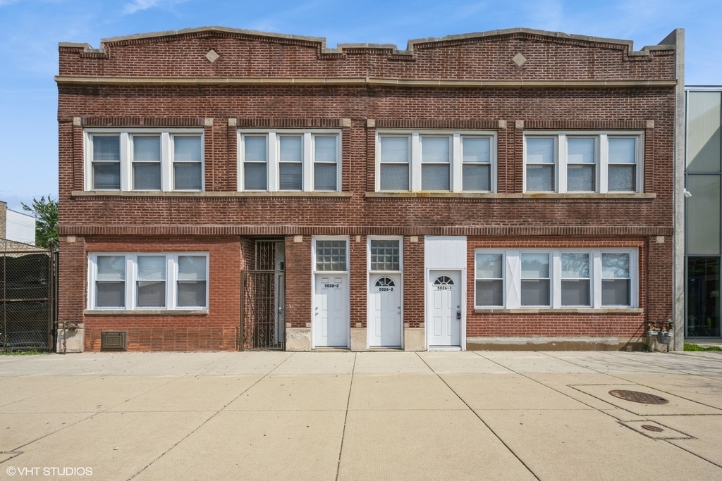 5026 W Madison Street - Photo 0
