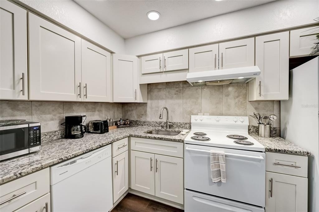 618 S Osprey Avenue - Photo 9