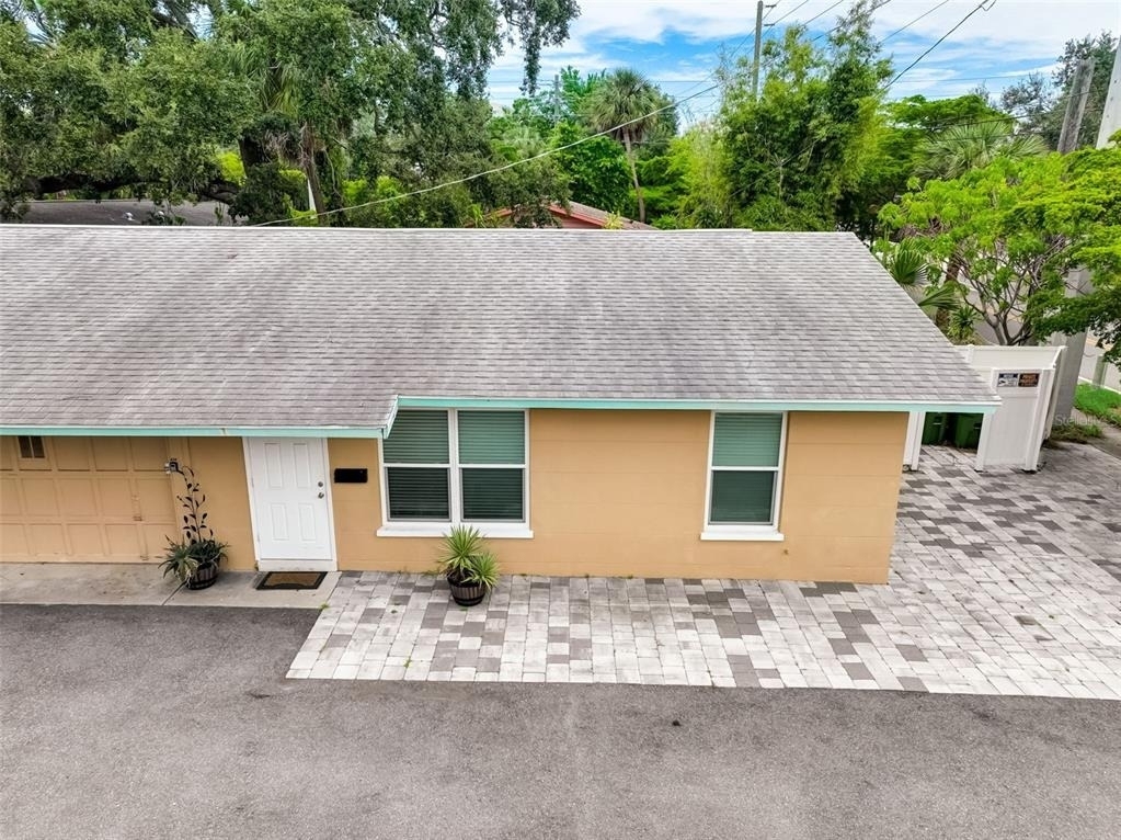 618 S Osprey Avenue - Photo 0