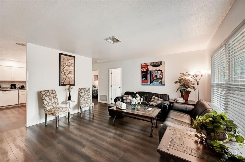 618 S Osprey Avenue - Photo 2