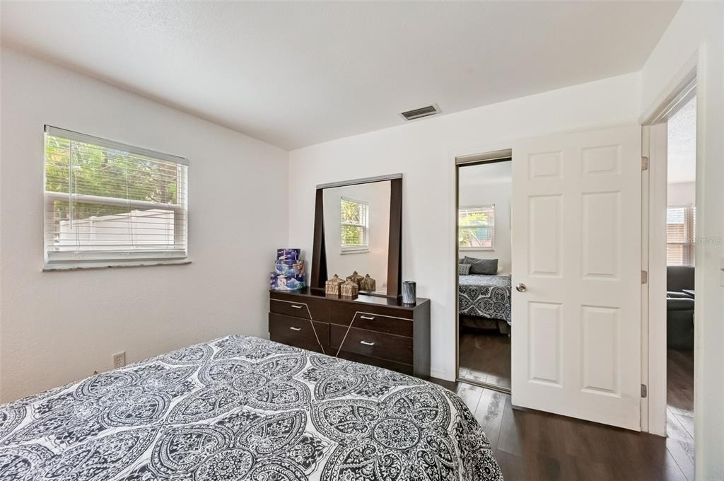 618 S Osprey Avenue - Photo 18