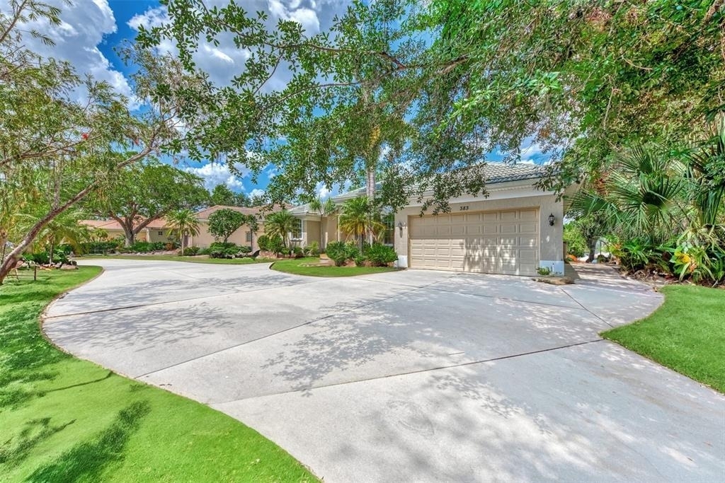 383 Cedarbrook Court - Photo 2