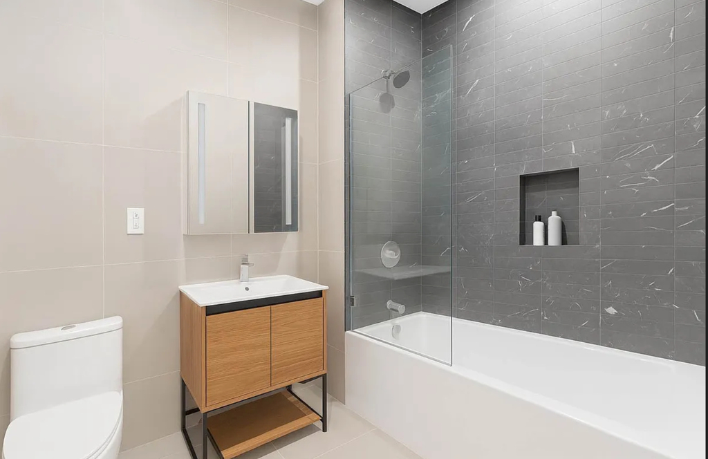 366 Leonard Street - Photo 2