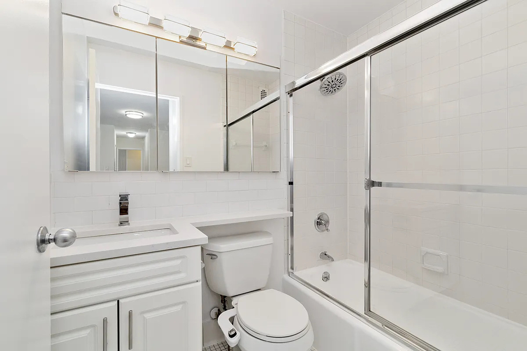 400 East 71st Street - Photo 3