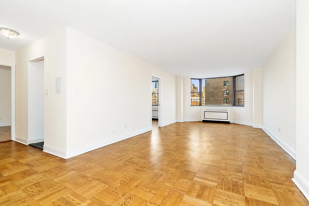 400 East 71st Street - Photo 8