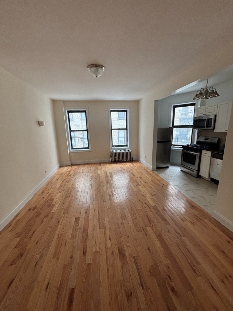 West 204th Street - Photo 0