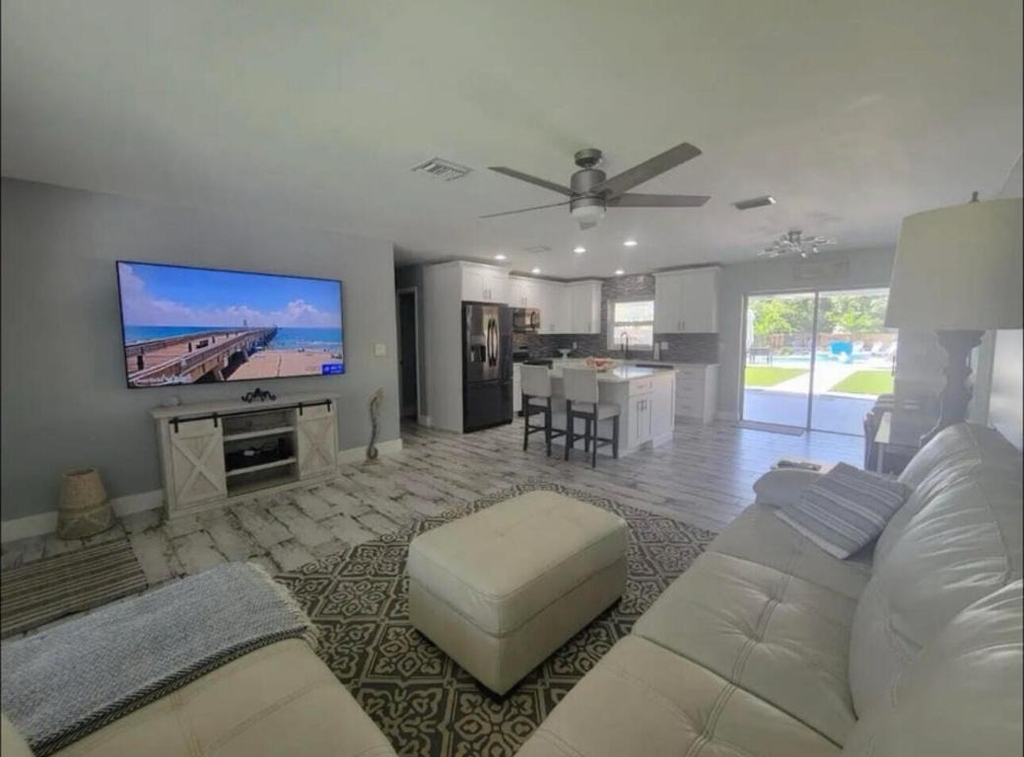 270 Nw 36th Street - Photo 54