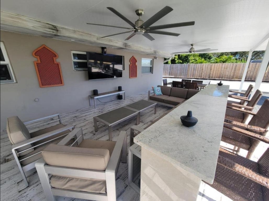 270 Nw 36th Street - Photo 27