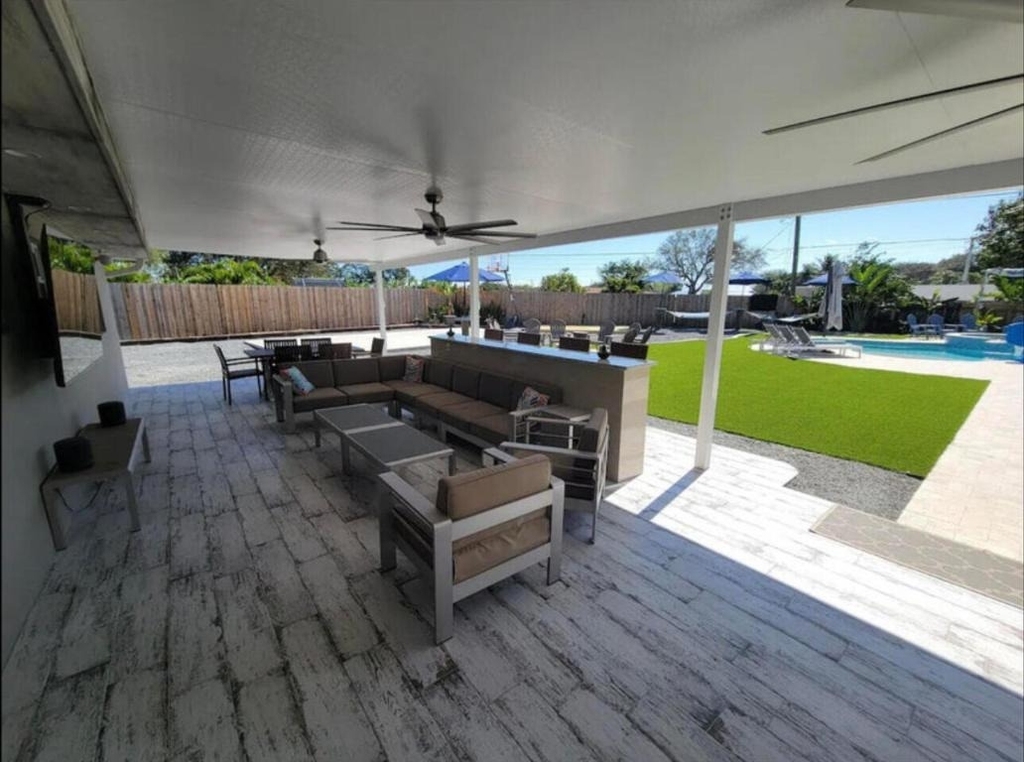 270 Nw 36th Street - Photo 23