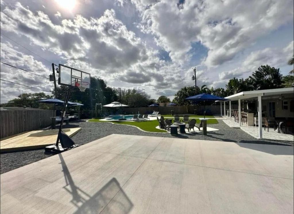 270 Nw 36th Street - Photo 39