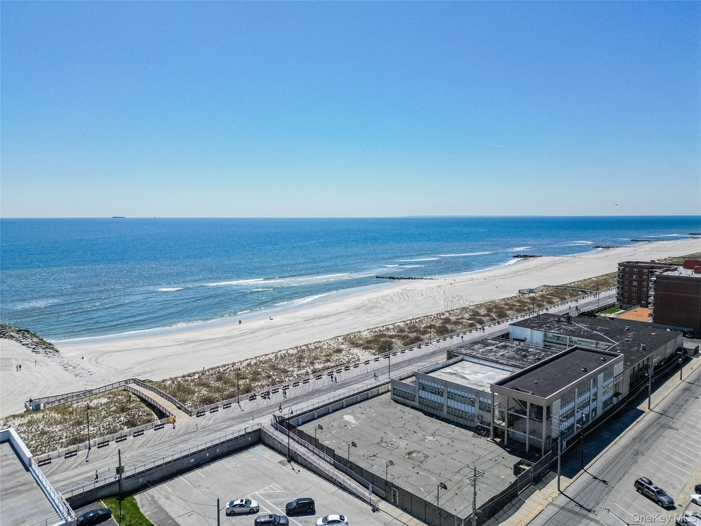 521 W Broadway - Photo 29