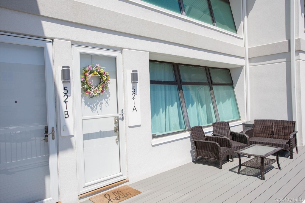 521 W Broadway - Photo 2
