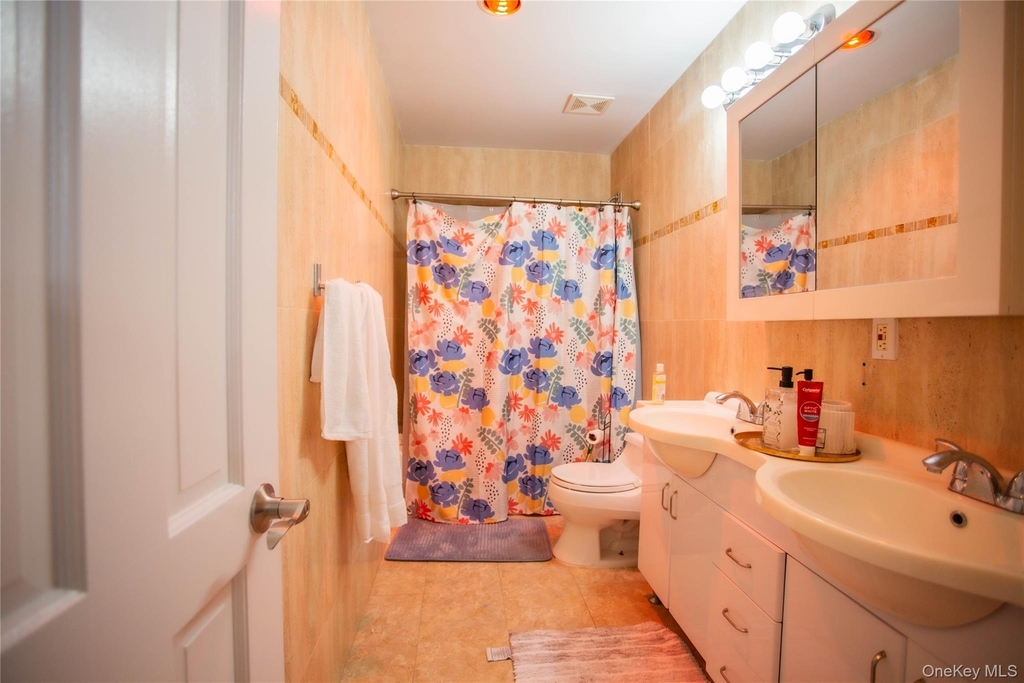 521 W Broadway - Photo 12