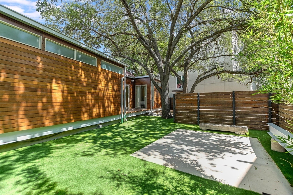 2109 Nickerson St - Photo 18