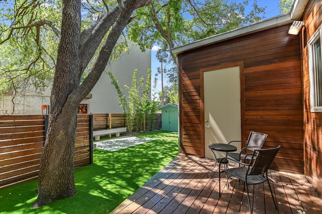 2109 Nickerson St - Photo 19