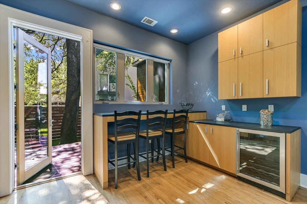 2109 Nickerson St - Photo 7