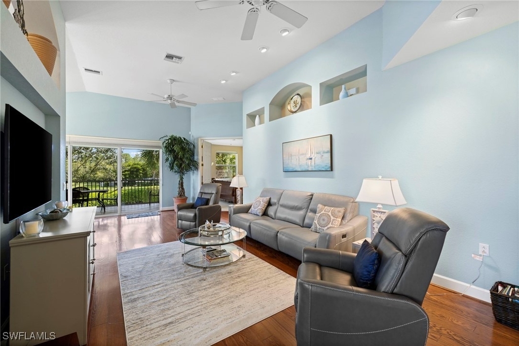 6840 Ascot Drive - Photo 4