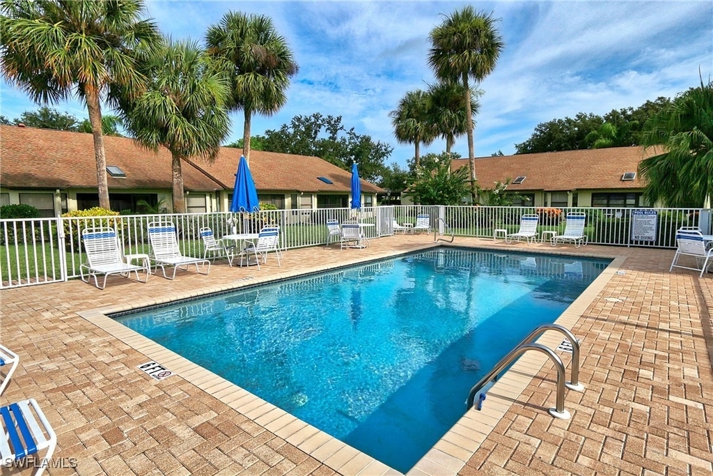 10805 Queen Anne Lane - Photo 2